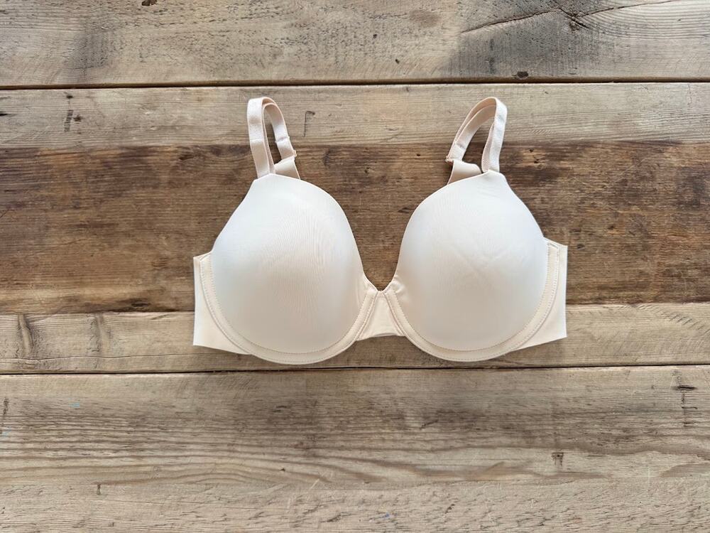 SOMA Ivory 44D Vanishing 360 Perfect Coverage Bra